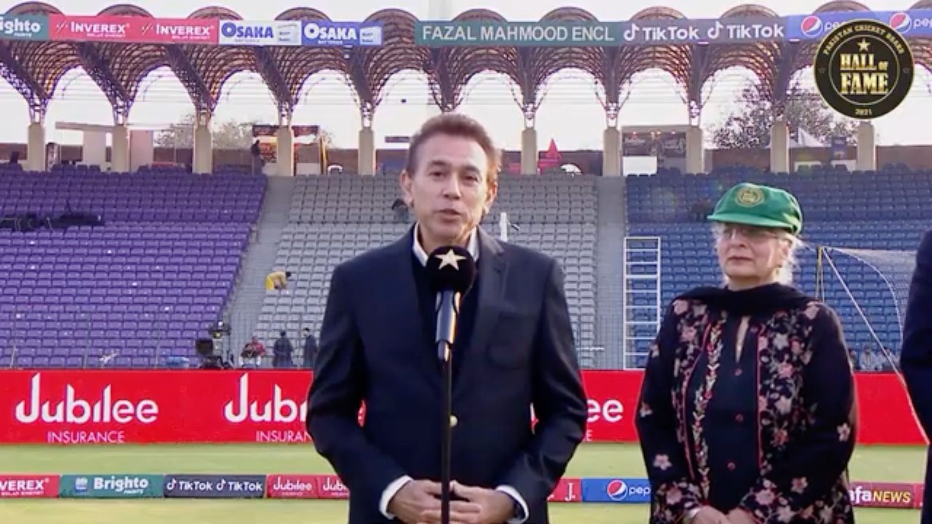 Speaking at the Hall of Fame ceremony